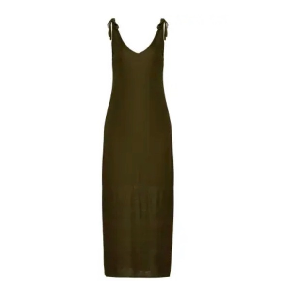 Charli London
Begonia Maxi size Medium - Picture 4 of 13